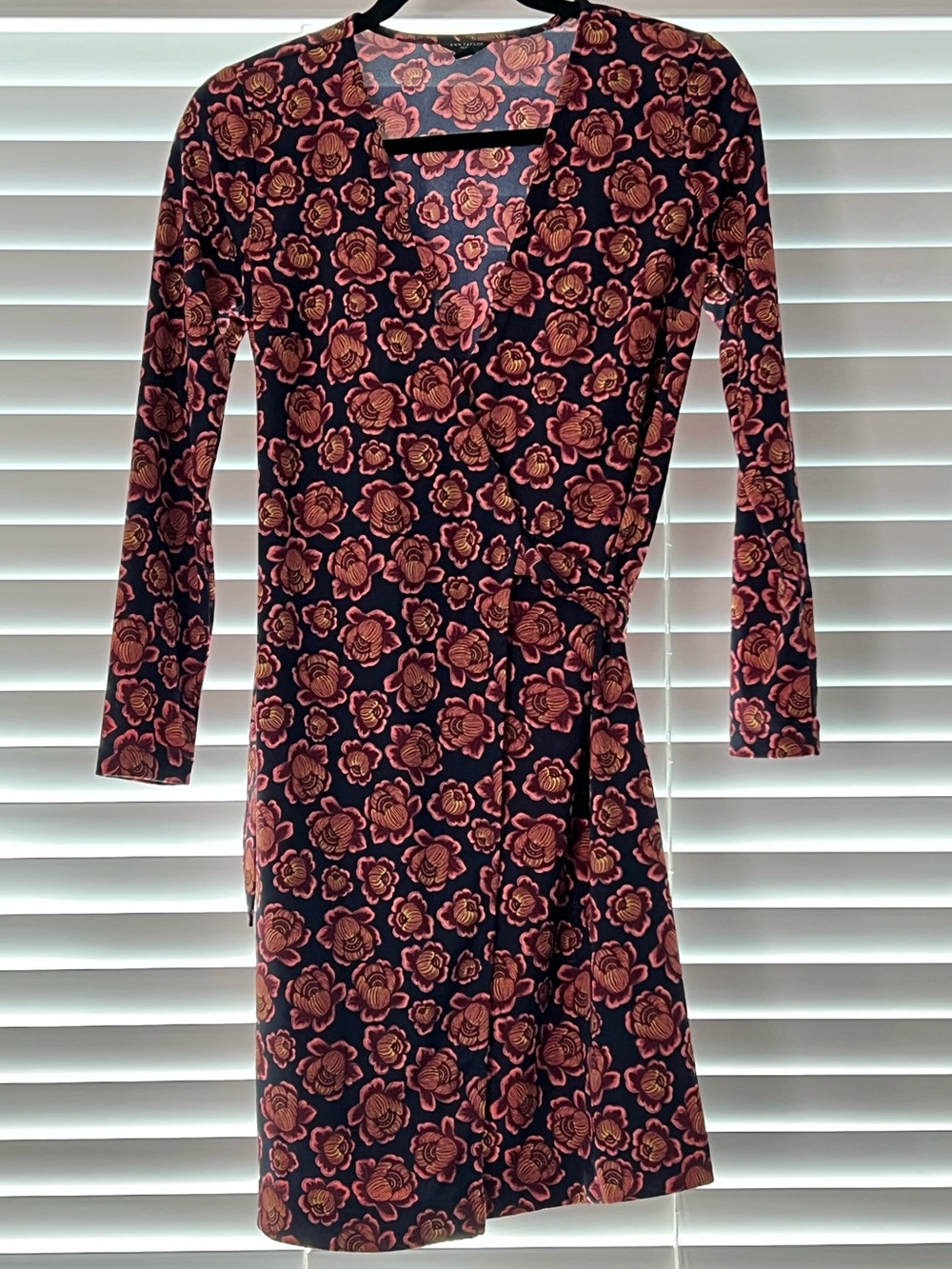 Ann Taylor Petite Floral Wrap Dress. Burgundy and Pink XS.